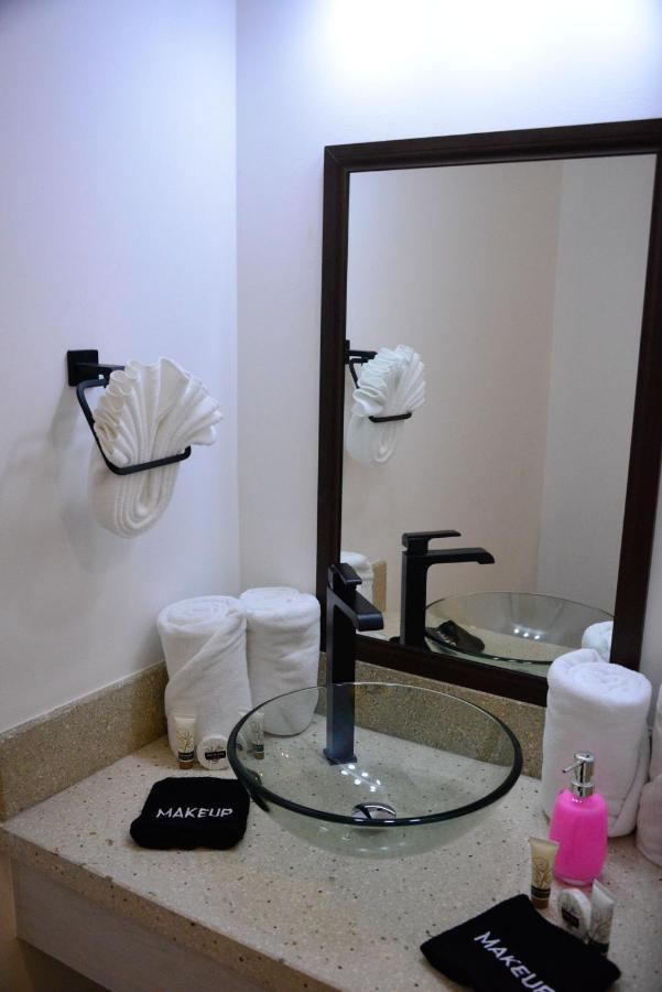 The Watermark Hotel San Pedro  Buitenkant foto