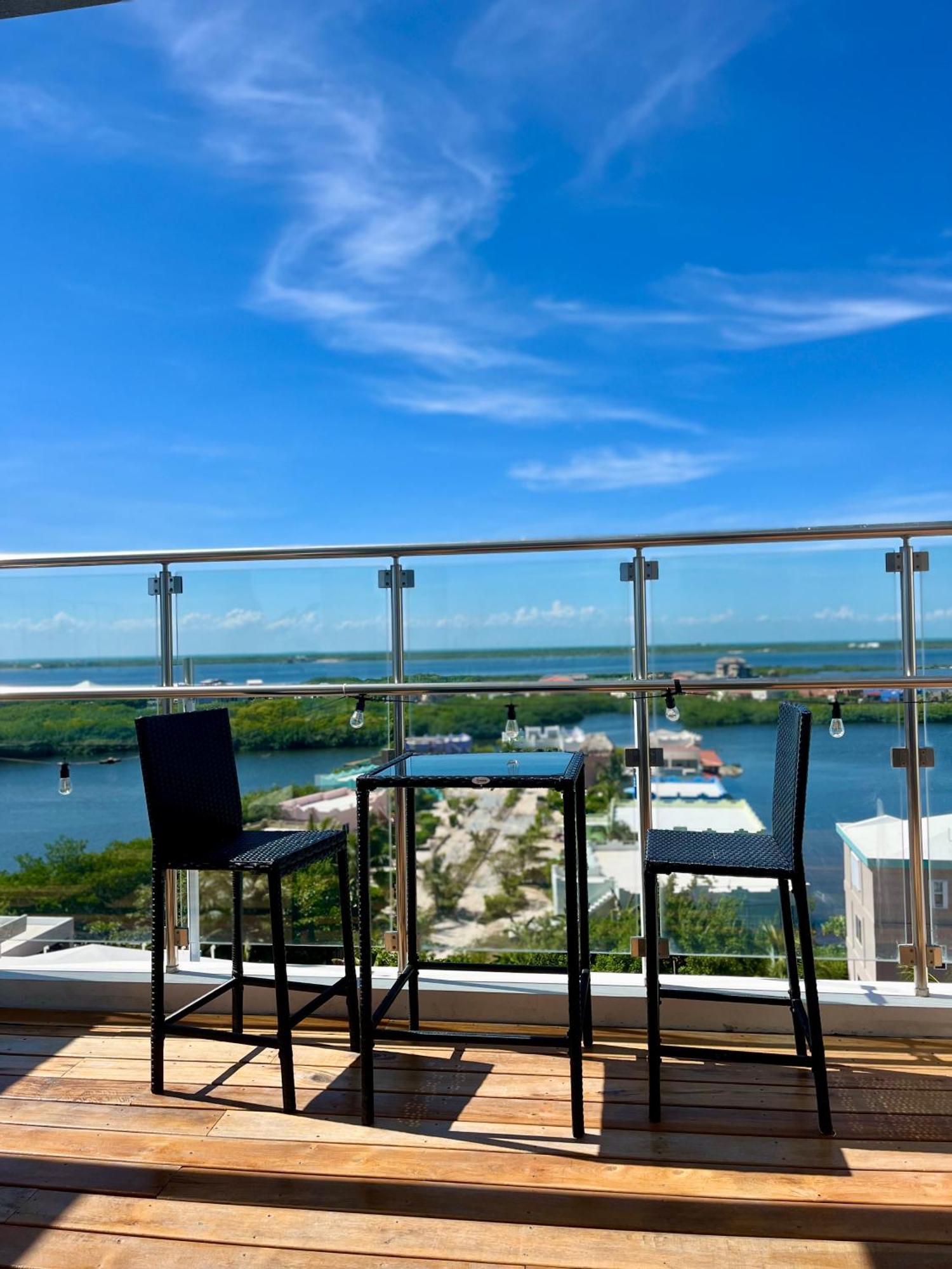 The Watermark Hotel San Pedro  Buitenkant foto