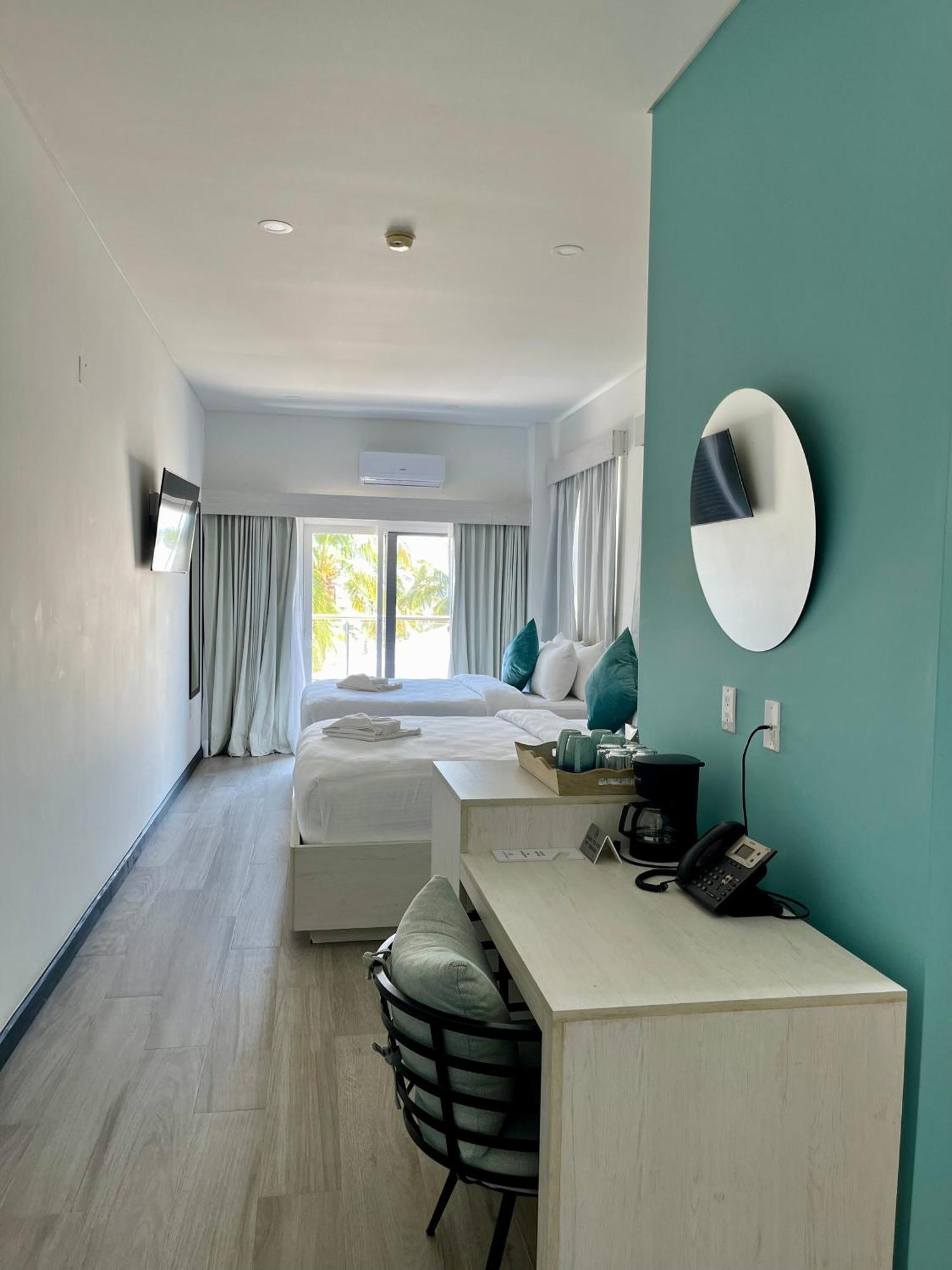 The Watermark Hotel San Pedro  Buitenkant foto