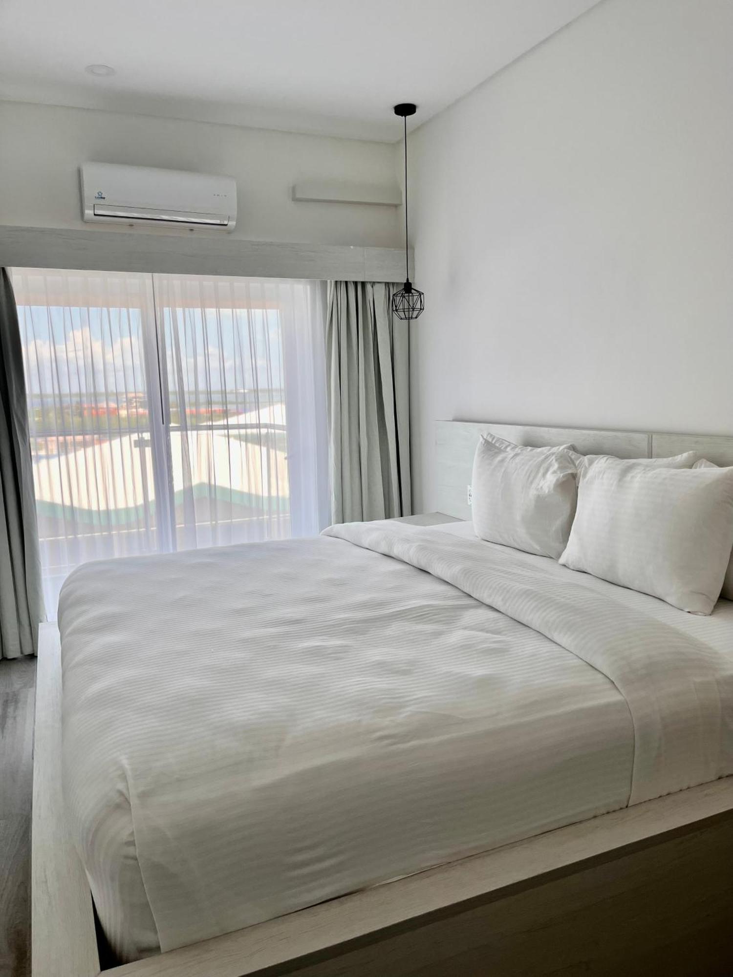 The Watermark Hotel San Pedro  Buitenkant foto